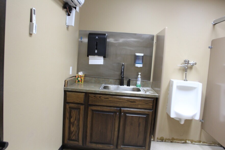 More Photos Of 205659 E County Rd, Woodward Industrial For Sale