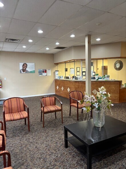 More Photos Of 262 Grand Ave, New Haven Storefront Retail Office For Lease