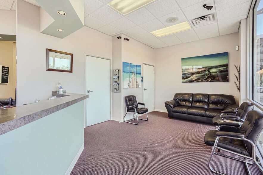 More Photos Of 8202 N Loop 1604 W, San Antonio General Retail For Sale