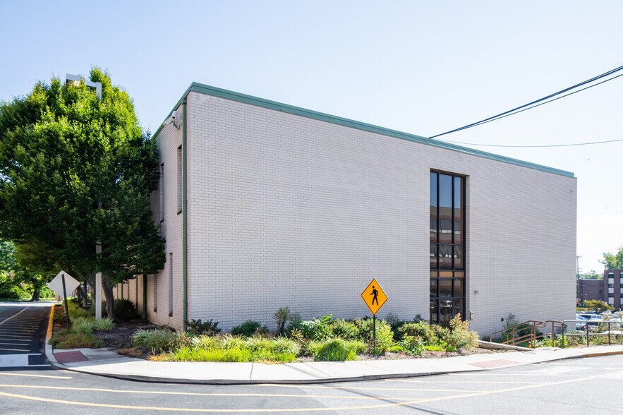 More Photos Of 8-10 Morton Ave, Ridley Park Medical For Lease