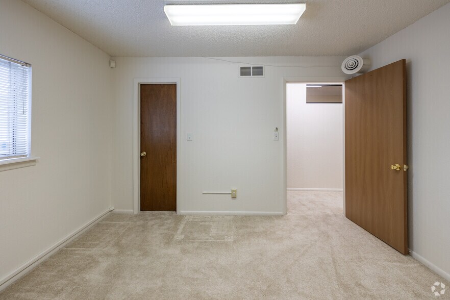 Photo of 1st Floor Ste 17D