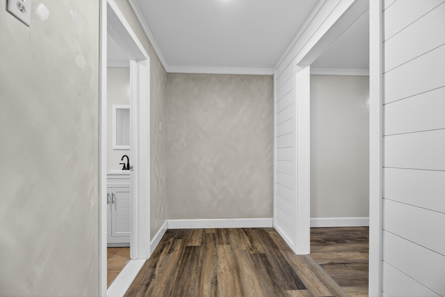 More Photos Of 15391 US Highway 431 S, Glencoe General Retail For Sale