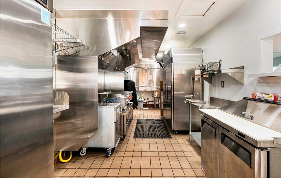 More Photos Of 1909 Atlantic Ave, Long Beach Restaurant For Sale