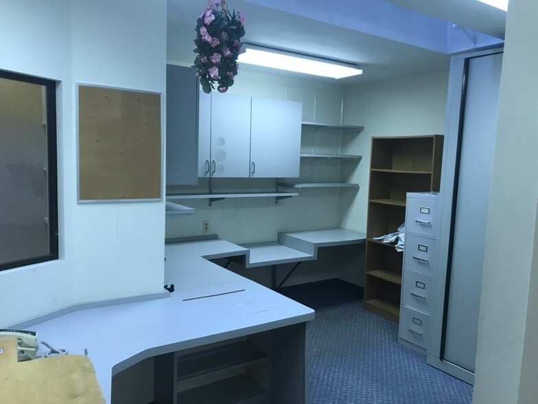 More Photos Of 2211 Lyell Ave, Rochester Medical For Lease