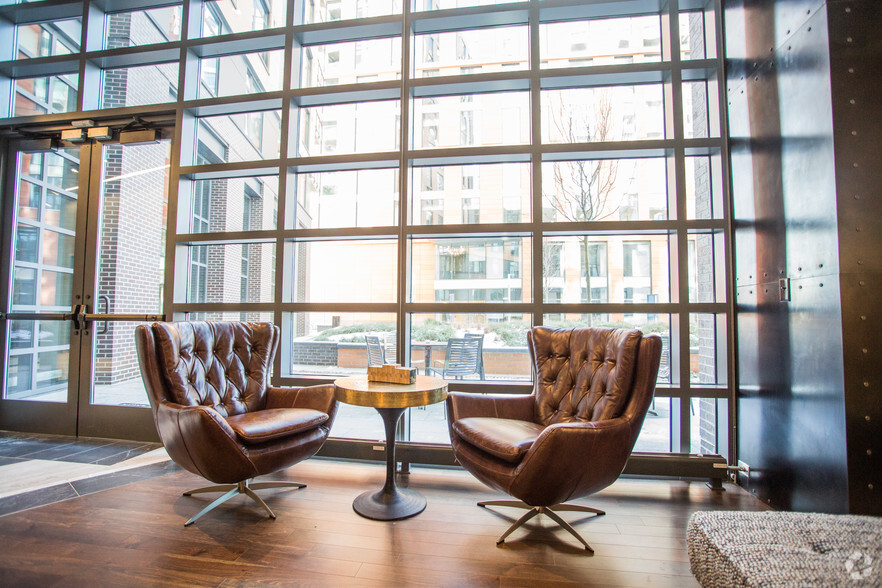 More Photos Of 1008 N Glebe Rd, Arlington Apartments For Lease