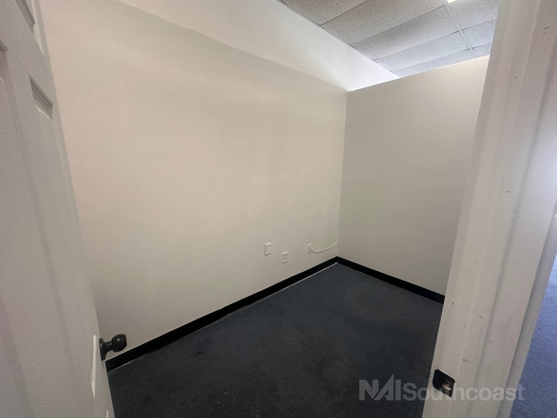 More Photos Of 10000-10040 SE US-1 Hwy, Port Saint Lucie Unknown For Lease