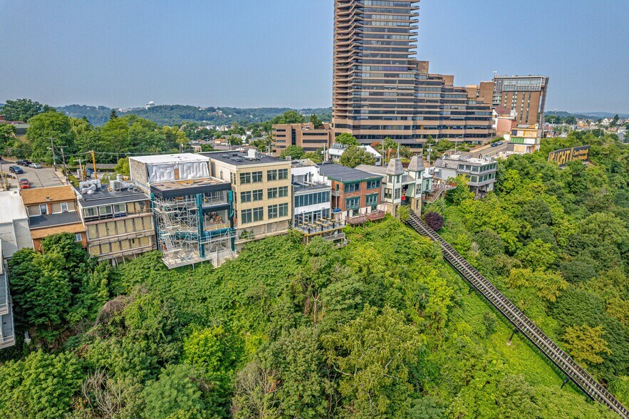 More Photos Of 1212 Grandview Ave, Pittsburgh Restaurant For Sale