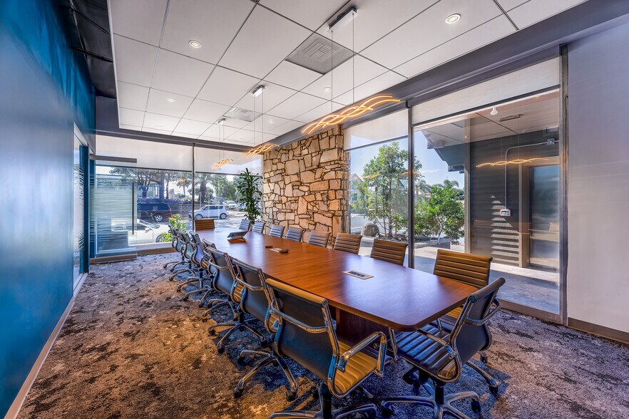 More Photos Of 605 3rd St, Encinitas Office For Lease