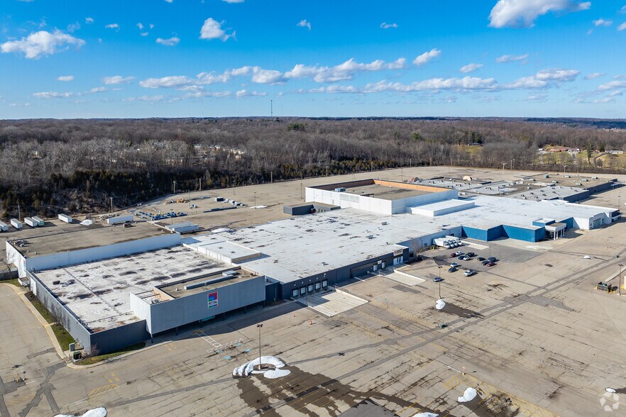More Photos Of 1475 Upper Valley Pike, Springfield Unknown For Lease