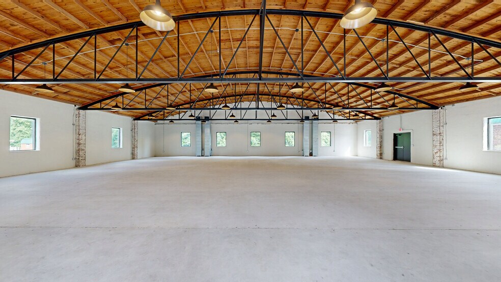Primary Photo Of 111 Nashville Hwy N, Columbia Freestanding For Sale