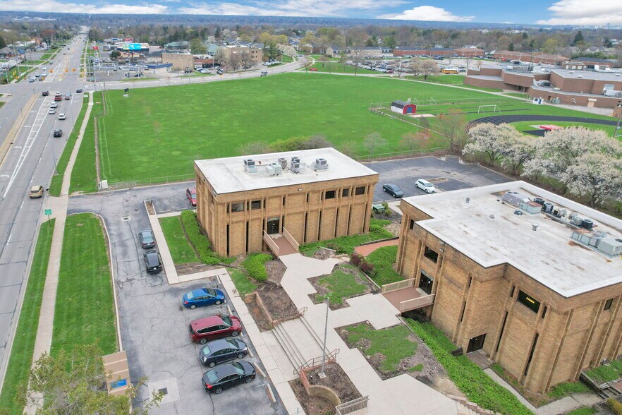 More Photos Of 1505 Bethel Rd, Columbus Medical For Lease