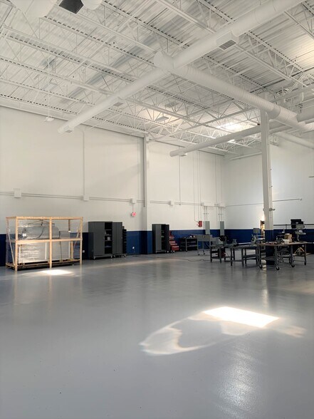 More Photos Of 135-141 Barnum Rd, Devens Manufacturing For Lease