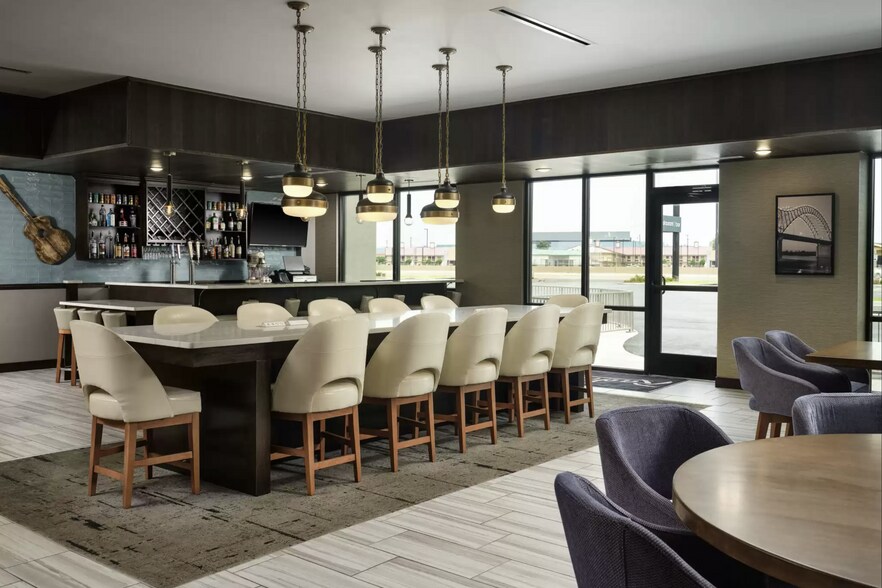 More Photos Of 2007 S Service Rd, West Memphis Hotel For Sale