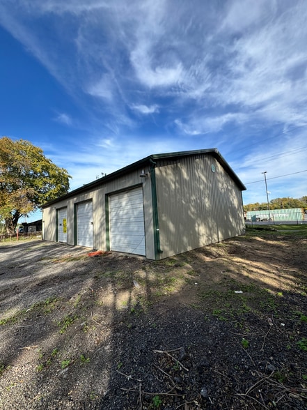More Photos Of 2945 Gerry St, Gary Industrial For Lease