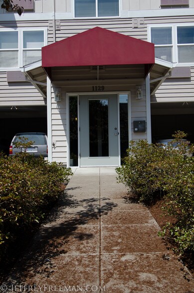 More Photos Of 1129 SW Gaines St, Portland Apartments For Sale