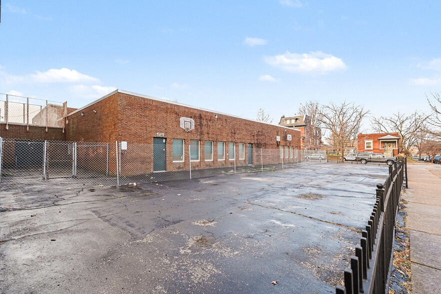 More Photos Of 3417 Grace Ave, Saint Louis Schools For Sale