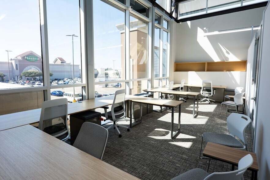 More Photos Of 12121 Westheimer Rd, Houston Coworking Space