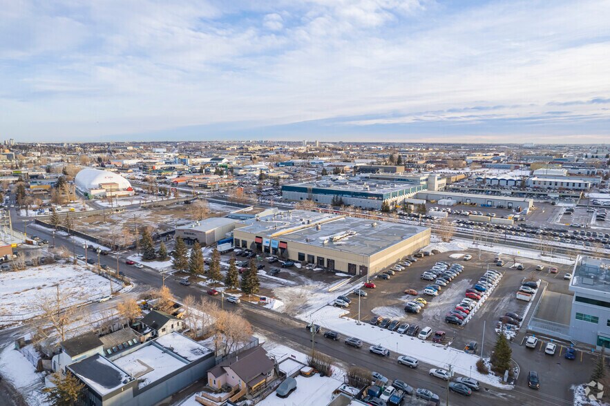 More Photos Of 5310 1st St SW, Calgary Warehouse For Lease