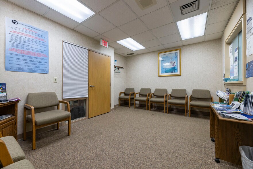 More Photos Of 360 Kingstown Rd, Narragansett Medical For Lease