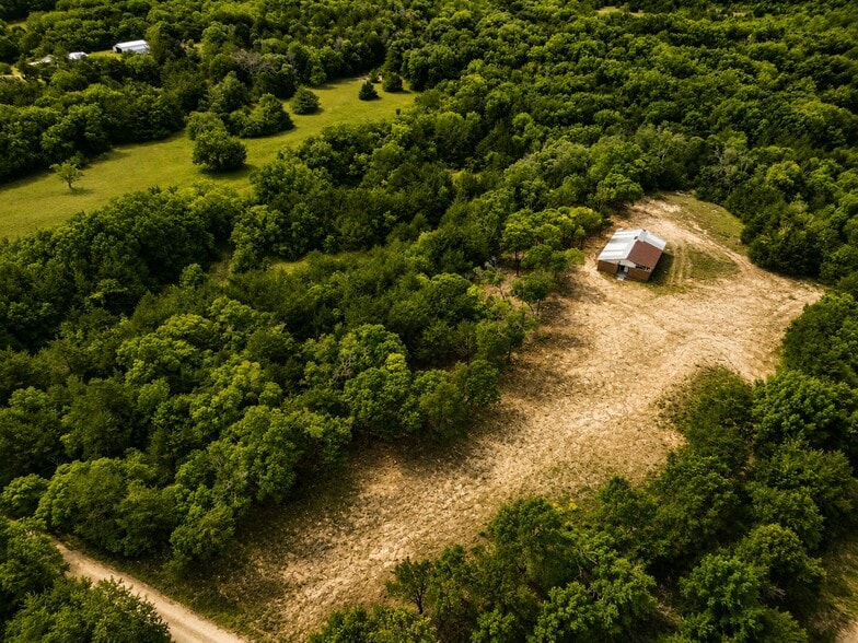 More Photos Of 1264 Red Moore rd, Whitewright Specialty For Sale