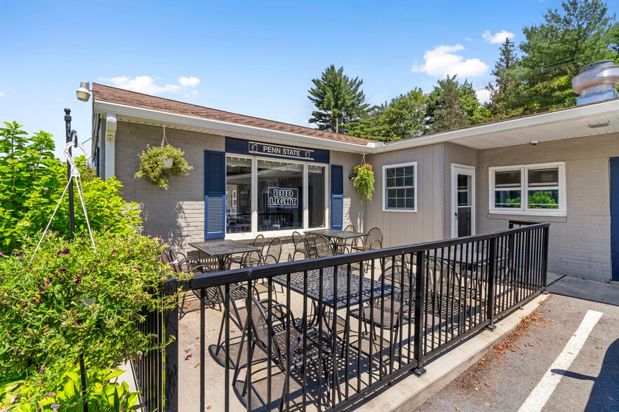 More Photos Of 1535 Port Matilda Hwy, Philipsburg Hotel For Sale