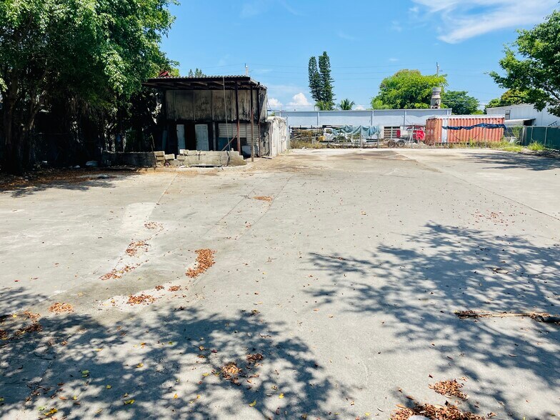 More Photos Of 1991 NW 33rd St, Pompano Beach Land For Lease