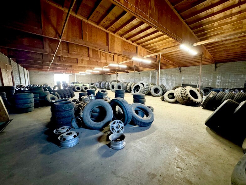 More Photos Of 54232 US Highway 2, Glasgow Auto Repair For Sale