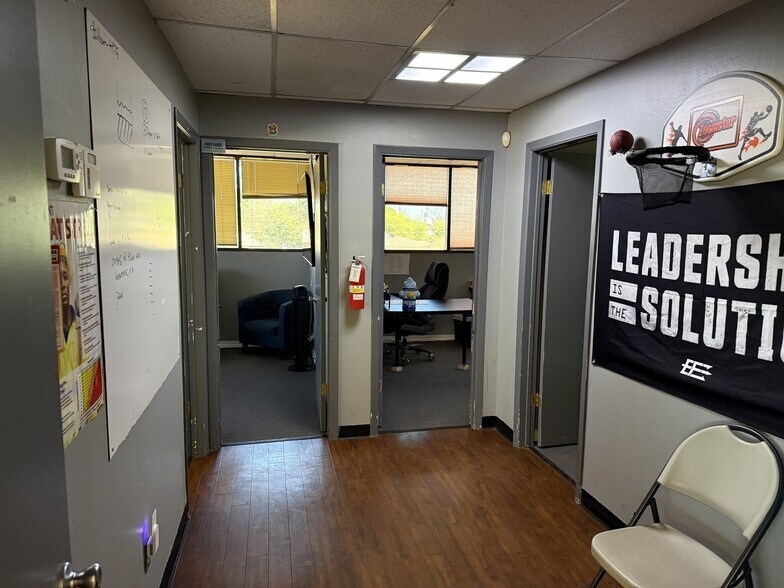 More Photos Of 5815 N Black Canyon Hwy, Phoenix Medical For Lease