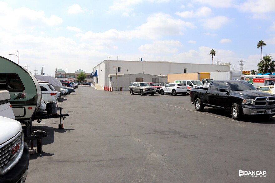 More Photos Of 8635 Valley Blvd, Rosemead Self Storage For Sale
