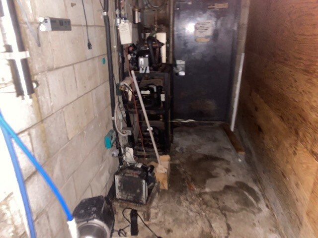 More Photos Of 21445 Gumina Rd, Brookfield Restaurant For Sale