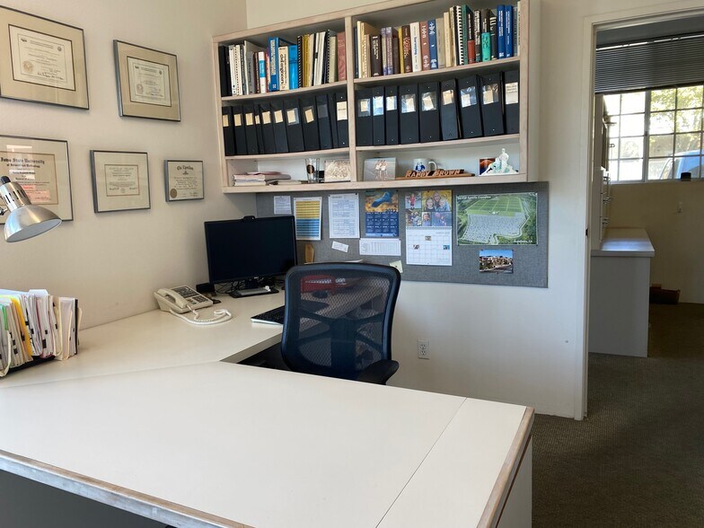 More Photos Of 2187 Newcastle Ave, Cardiff Loft Creative Space For Lease