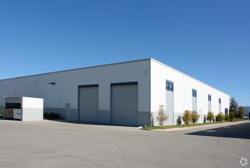 More Photos Of 351 Candelaria, Oxnard Warehouse For Sale