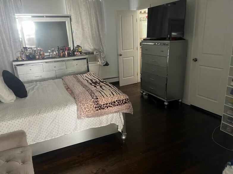 More Photos Of 55 E 21st St, Bayonne Storefront Retail Residential For Sale