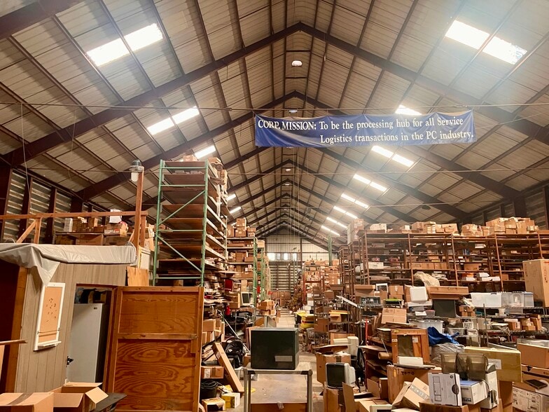 More Photos Of 3516 Tarrant Main St, Euless Warehouse For Sale