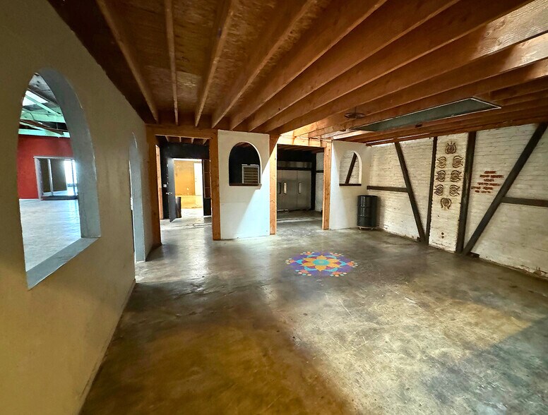 More Photos Of 1827 Hope St, Los Angeles Warehouse For Lease