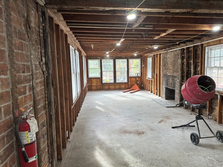 More Photos Of 368 Underhill Ave, Yorktown Heights Specialty For Lease