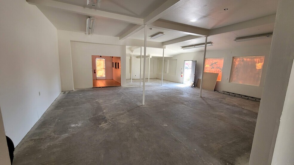 More Photos Of 605 E Valley Blvd, Colton Freestanding For Lease