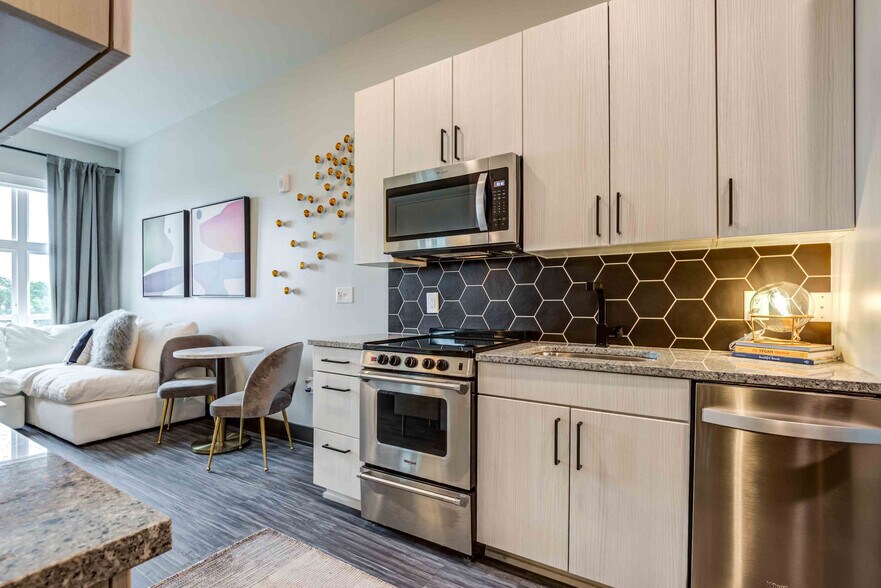 More Photos Of 1425 Winnifred St, Charlotte Apartments For Lease