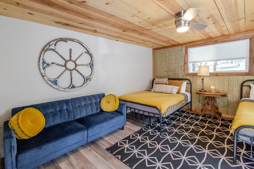 More Photos Of 6385 W White Mountain Blvd, Lakeside Lodge Meeting Hall For Sale