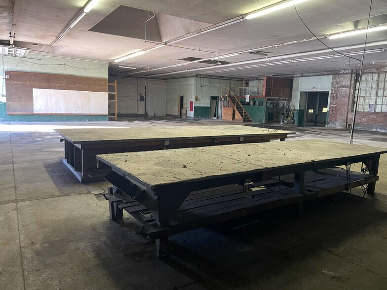 More Photos Of 1015 12th NE st, Canton Industrial For Sale