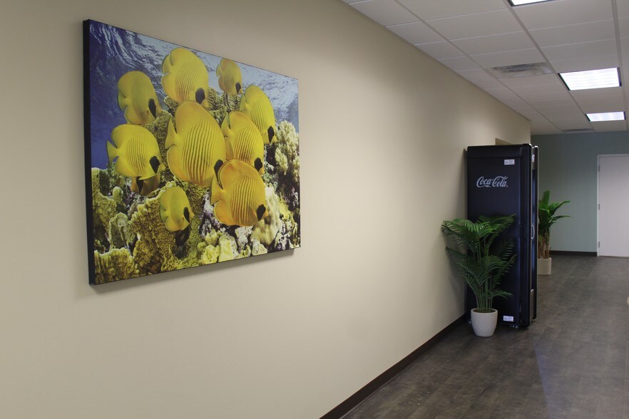 More Photos Of 800-840 Mercy Dr, Orlando Medical For Lease