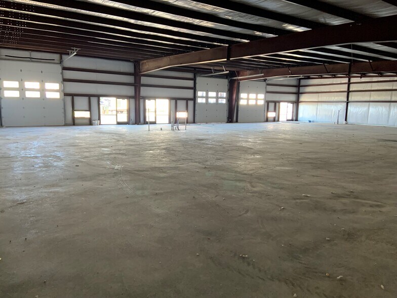 More Photos Of 736 Allenridge Pt, Lexington Flex For Lease