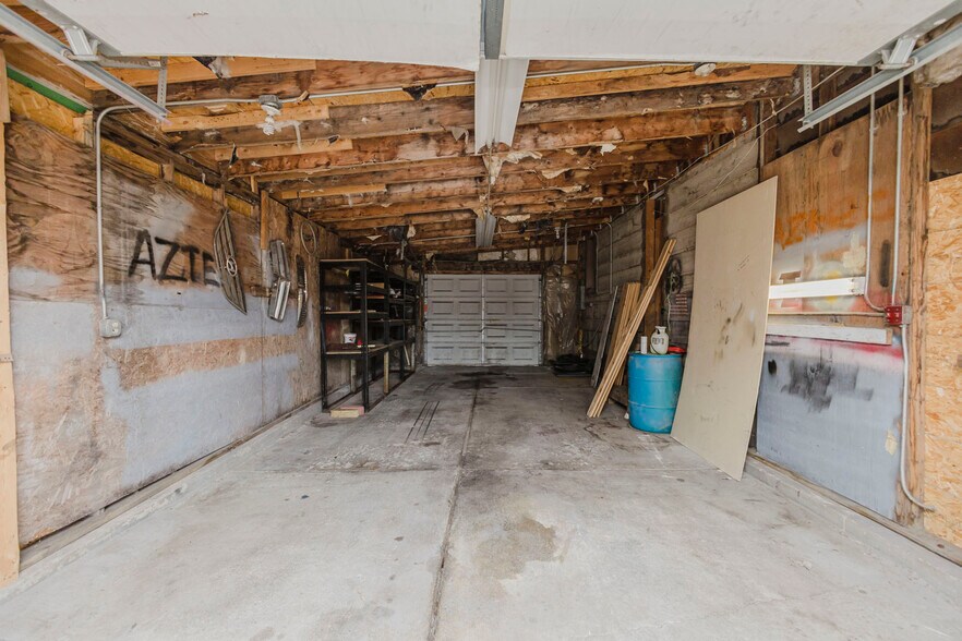 More Photos Of 2013 S Broadway St, Wichita Auto Dealership For Sale