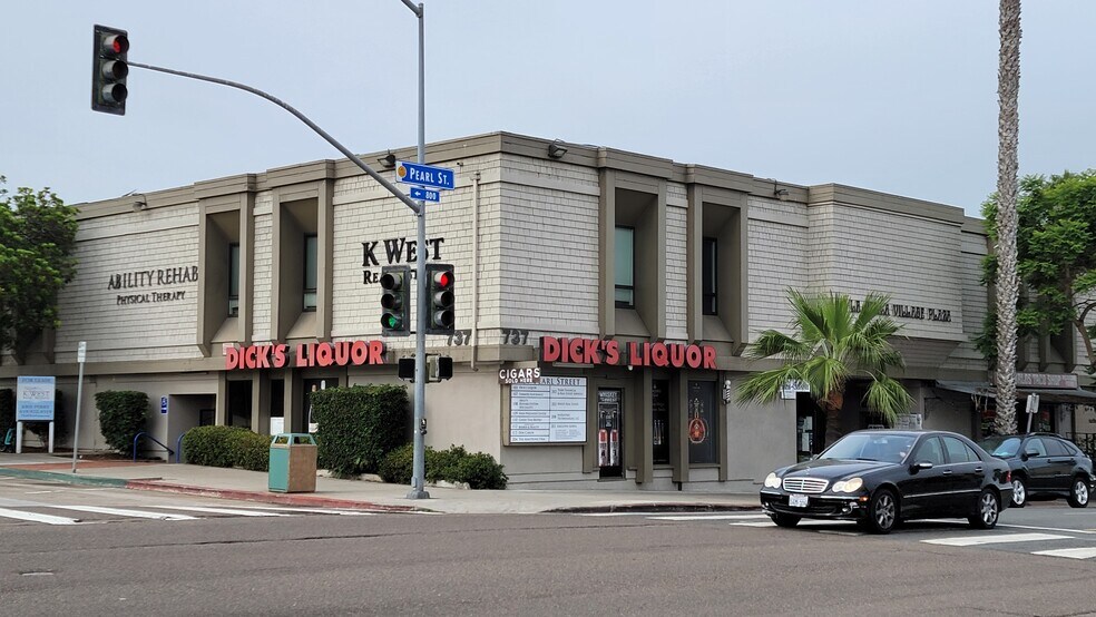 More Photos Of 727-737 Pearl St, La Jolla Medical For Lease