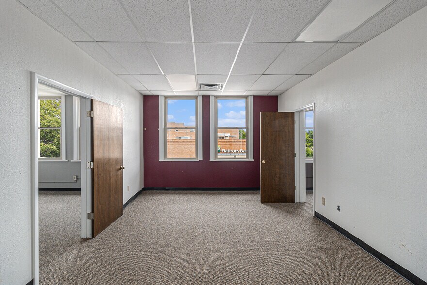 More Photos Of 380 Main St, Longmont Restaurant For Lease