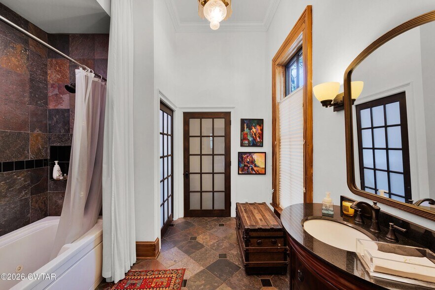 More Photos Of 428 N Cumberland St, Jackson Specialty For Sale