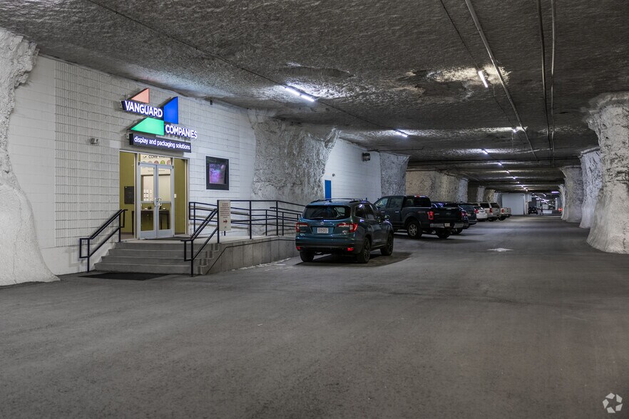 More Photos Of 8800 NE Underground Dr, Kansas City Warehouse For Lease