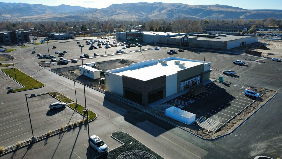 More Photos Of 4155 Yellowstone Ave, Pocatello General Retail For Sale