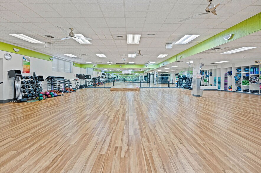 More Photos Of 2960 N Academy Blvd, Colorado Springs Office For Sale