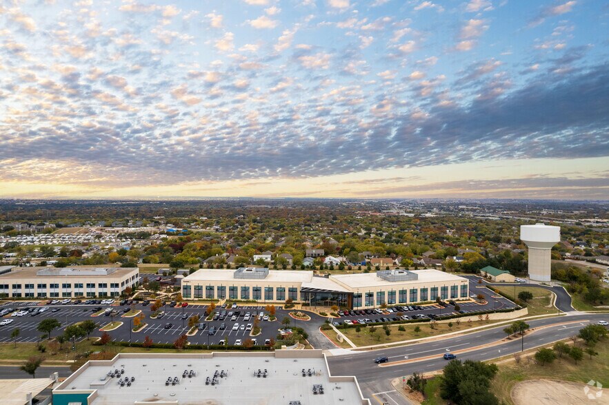 More Photos Of 710 Hester's Crossing Rd, Round Rock Office For Lease
